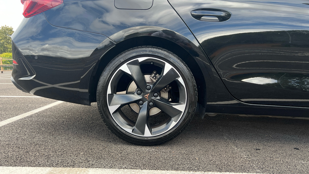 Cupra Leon Leon 1.5 Etsi V1 Dsg Black #5