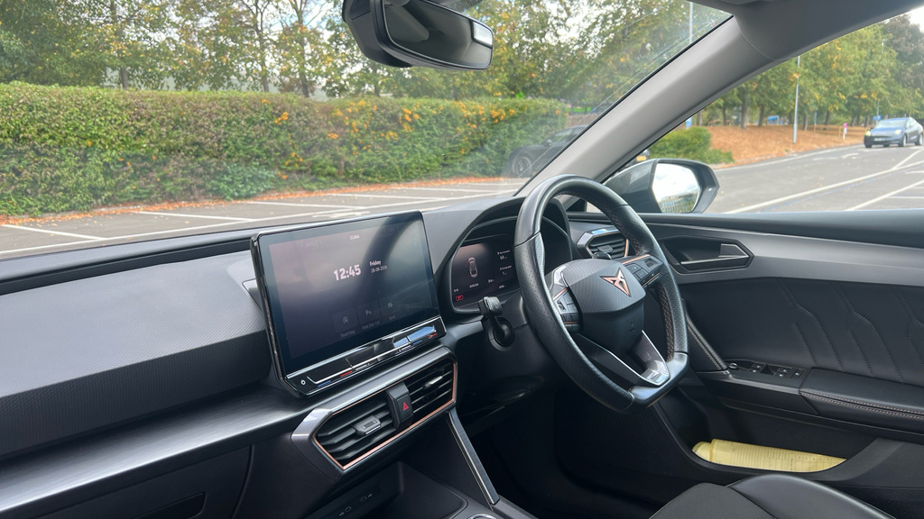 Cupra Leon Leon 1.5 Etsi V1 Dsg Black #2