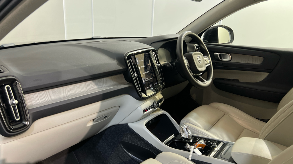 Volvo XC40 Xc40 R-design D3 White #10