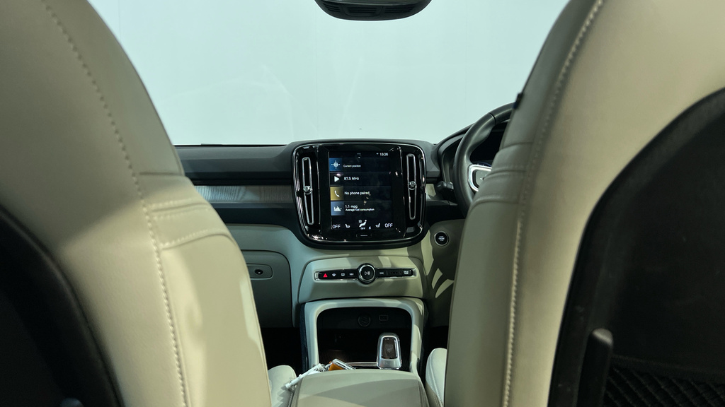 Volvo XC40 Xc40 R-design D3 White #12