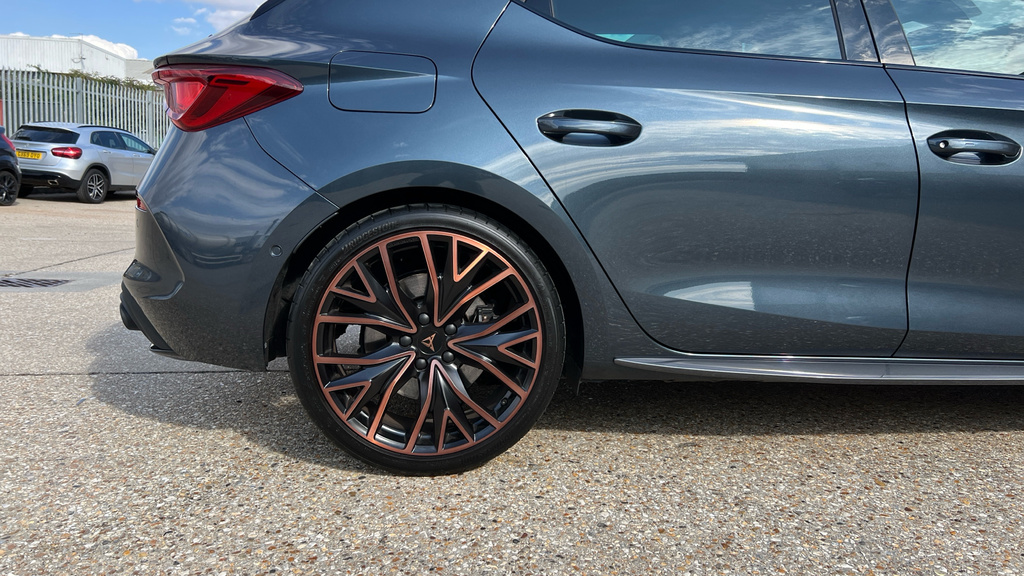 Cupra Leon V1 Design Edition 1.5 Etsi Evo Afv 150Ps Dsg White #18