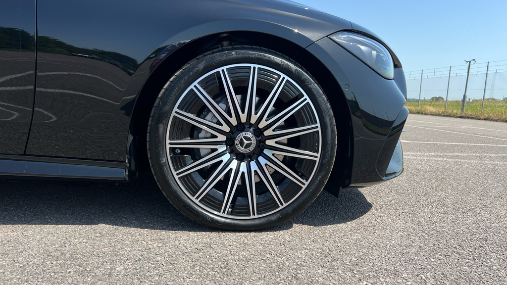Mercedes-Benz CLE Class Cle 300 4Matic Amg Line Premium Plus Cabriolet Black #5