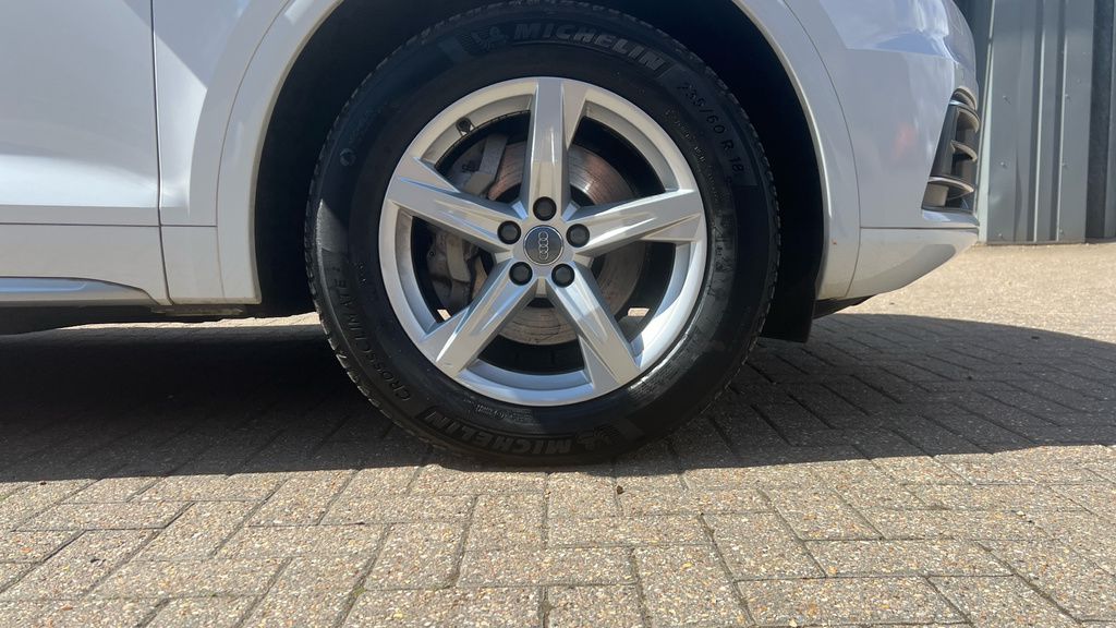 Audi Q5  Grey #17