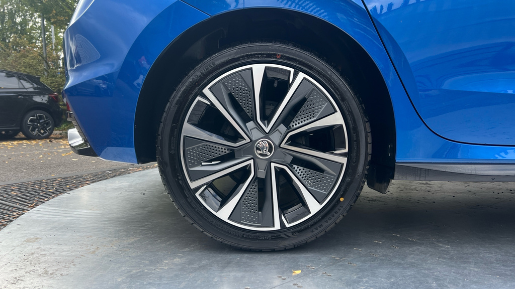 Skoda Fabia Fabia 1.0 Tsi 110 Monte Carlo Blue #5