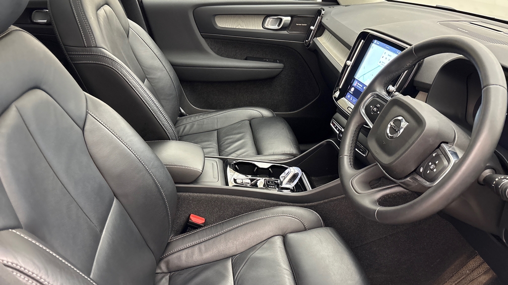 Volvo XC40 Core Grey #29