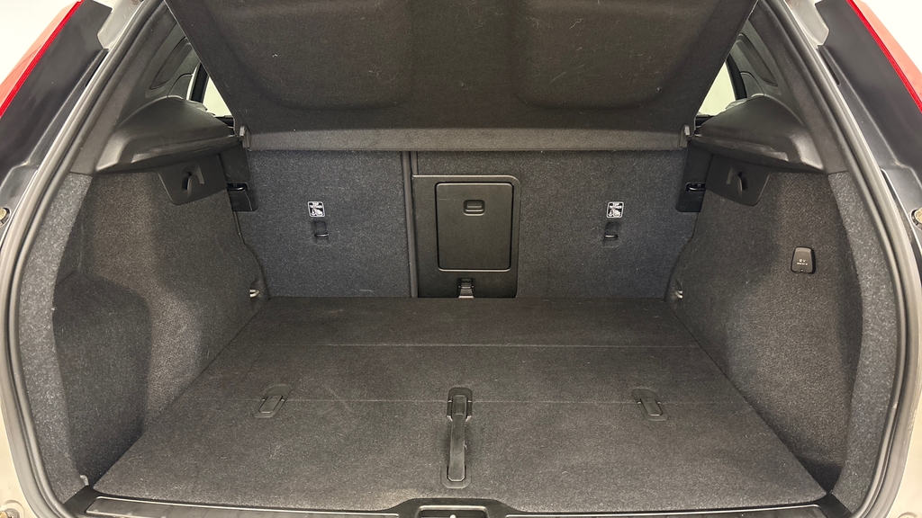 Volvo XC40 Core Grey #14