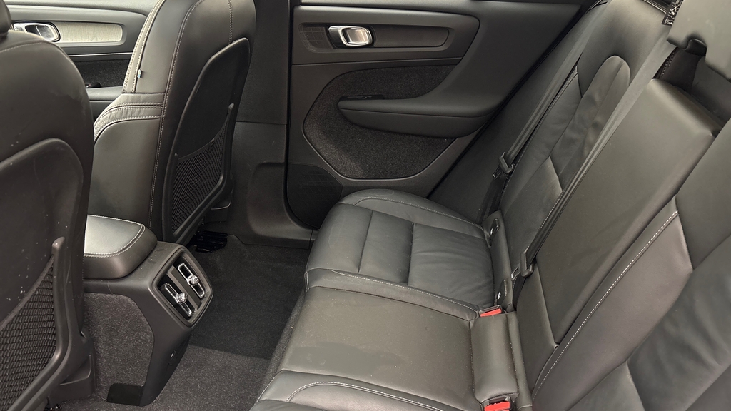 Volvo XC40 Core Grey #13