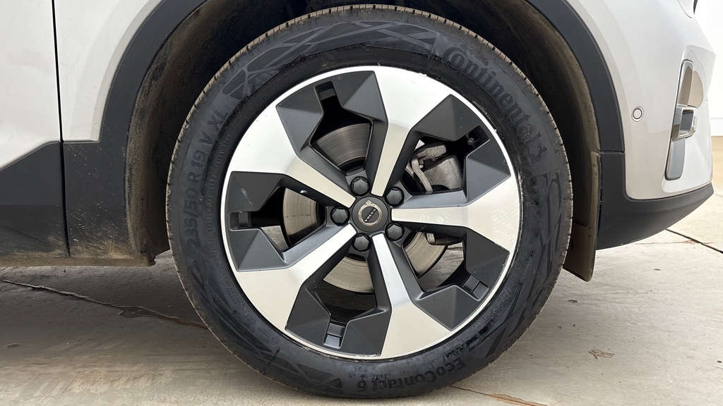Volvo XC40 Core Grey #16
