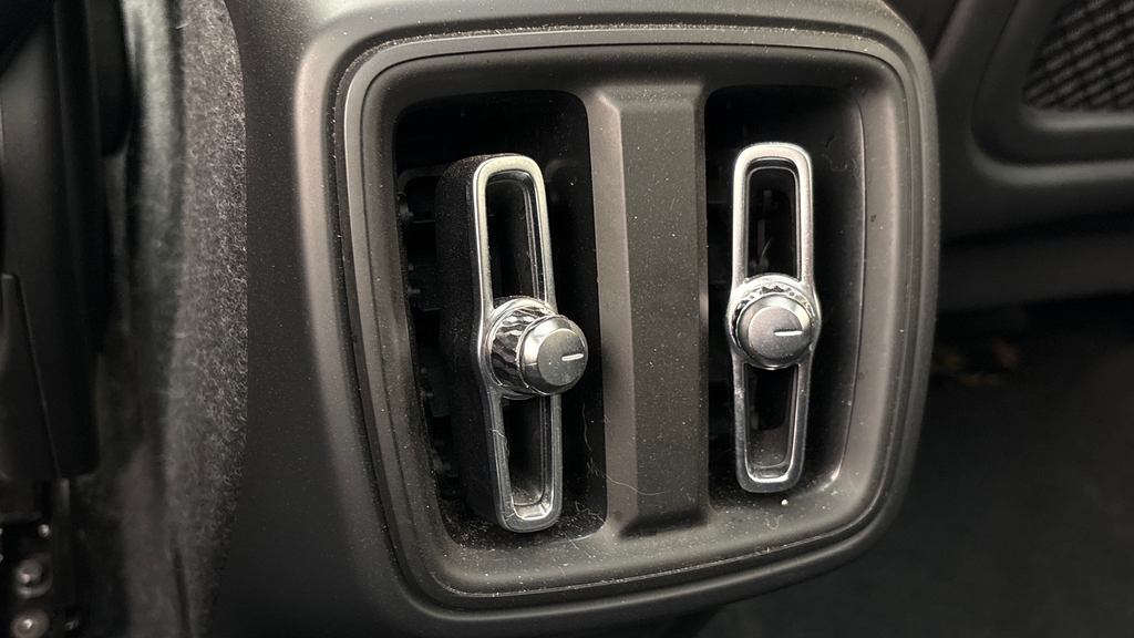 Volvo XC40 Core Grey #17