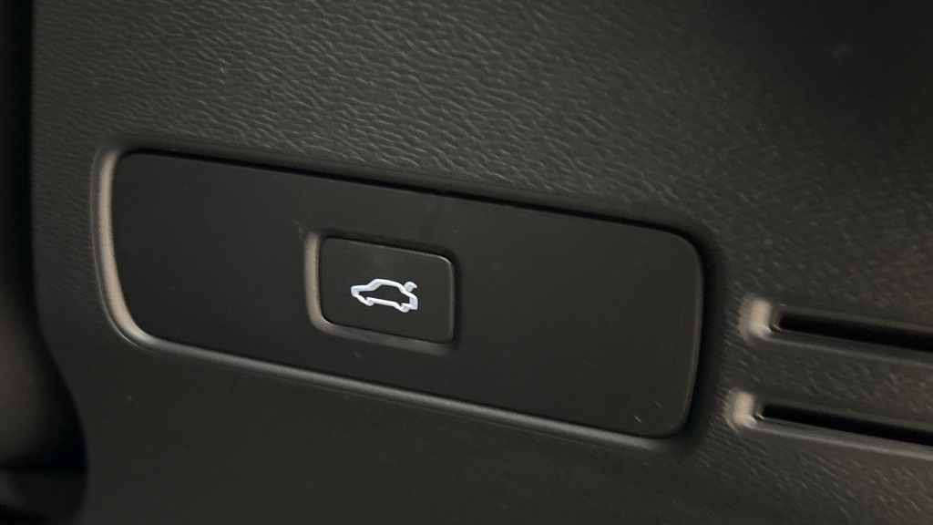 Volvo XC40 Core Grey #30
