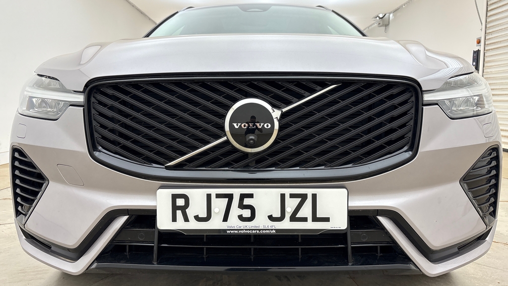 Volvo XC60 Plus Black Edition Black #24