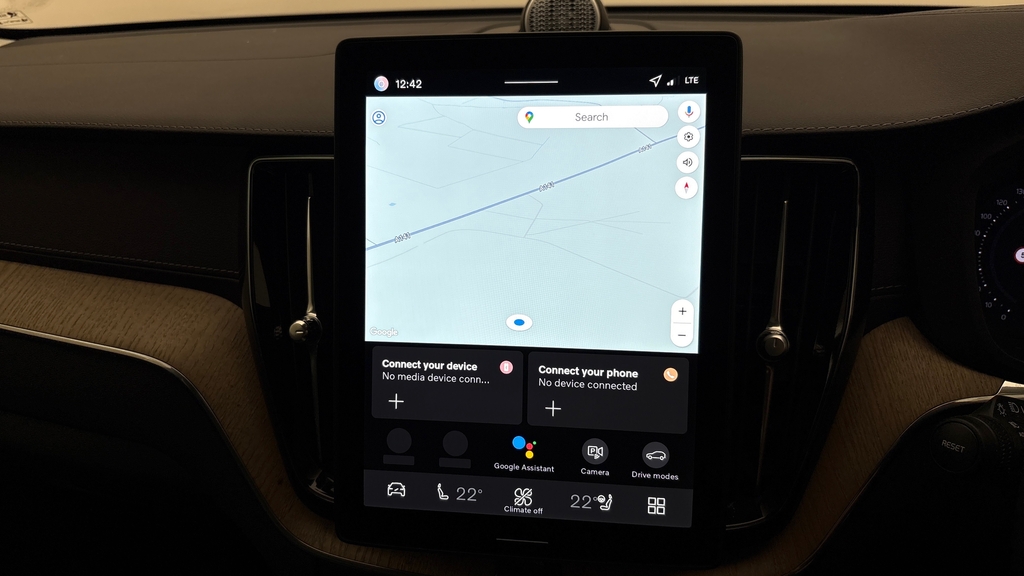 Volvo XC60 Plus Black Edition Black #11