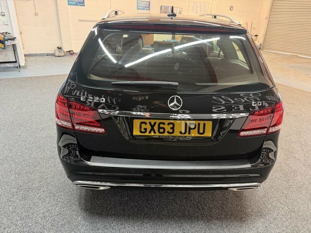 Mercedes-Benz E Class 2.1 E220 Cdi Amg GX63JPU Black #4