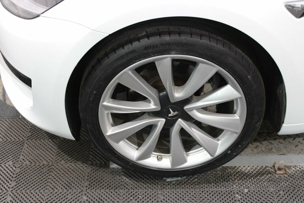 Tesla Model 3 Saloon LD20FGX White #6