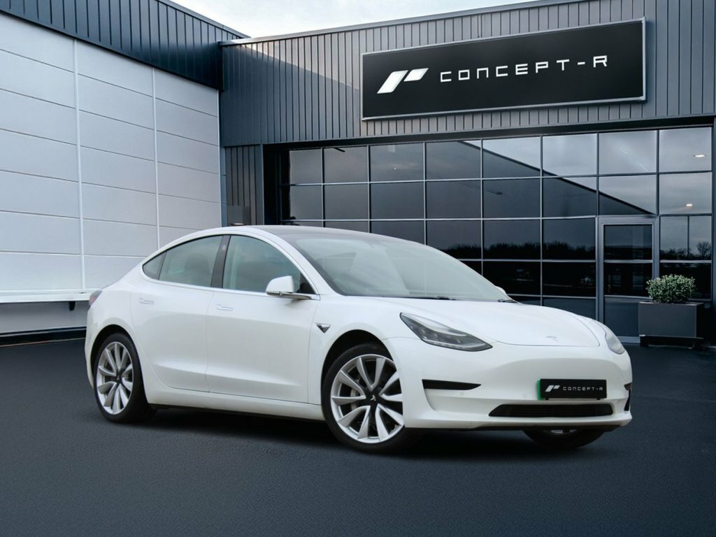 Tesla Model 3 Saloon LD20FGX White