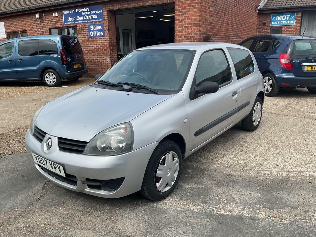 Renault Clio 1.2 Campus Silver