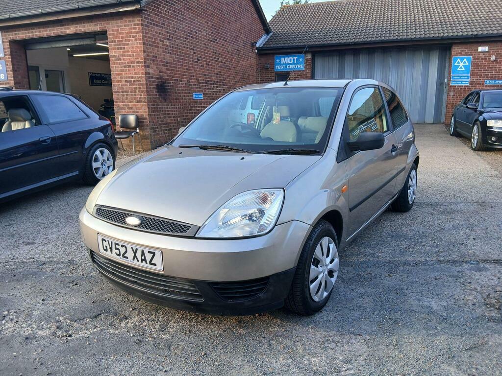 Ford Fiesta Hatchback Blue #2