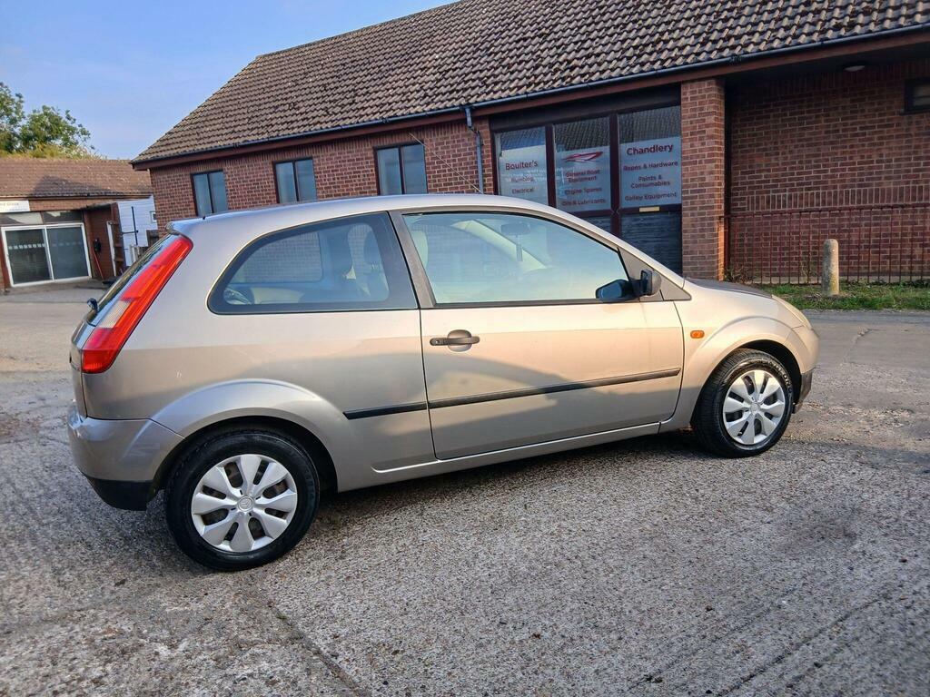 Ford Fiesta Hatchback Blue #4