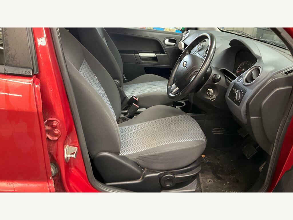 Ford Fusion 1.6 Plus Red #6