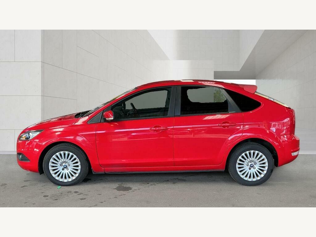 Ford Focus Hatchback Blue #2
