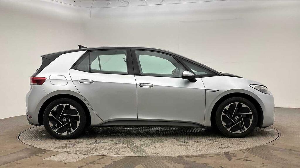Volkswagen ID.3 Pro Performance 58Kwh Life Hatchback Silver #4