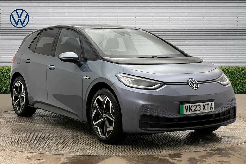 Volkswagen ID.3 Pro Performance 58Kwh Family Hatchback Electri Blue