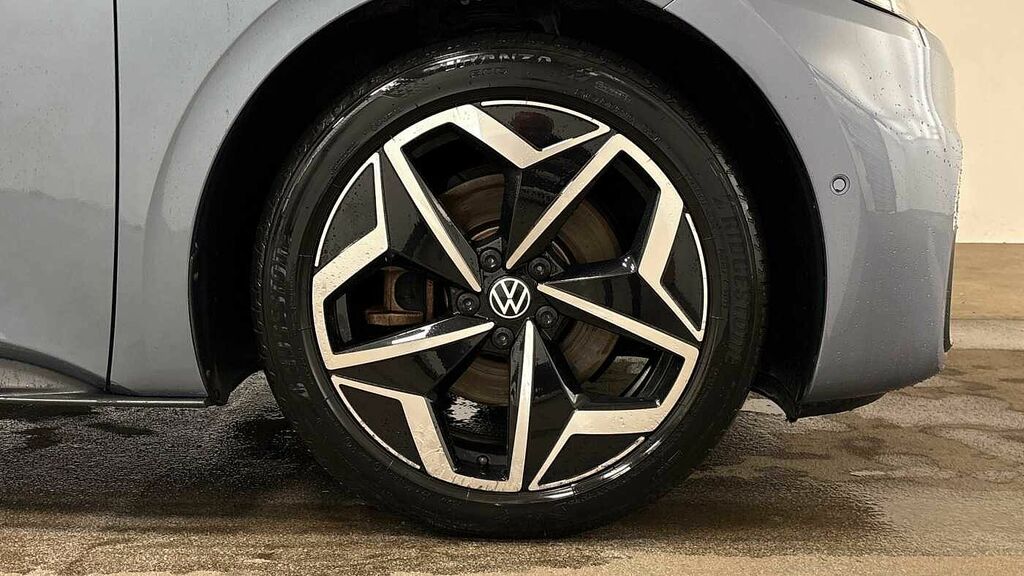 Volkswagen ID.3 Pro Performance 58Kwh Family Hatchback Electri Blue #5