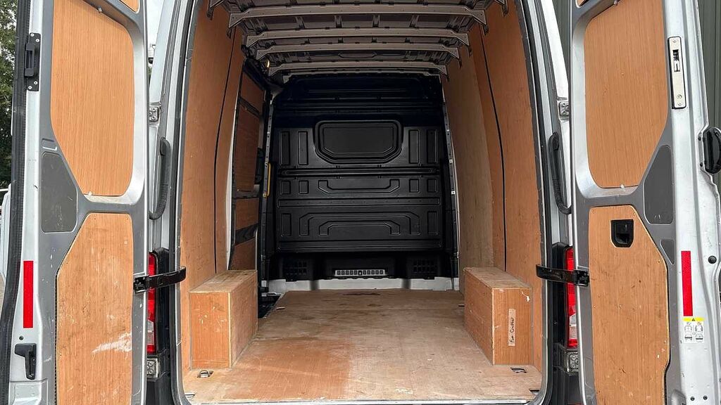 Volkswagen Crafter Cr35 Panel Van Startline Mwb 140 Ps 2.0 Tdi 6Sp Ma Silver #6
