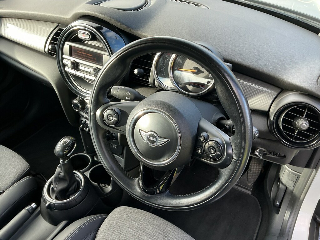 Mini Hatch 1.5 Cooper D Silver #3