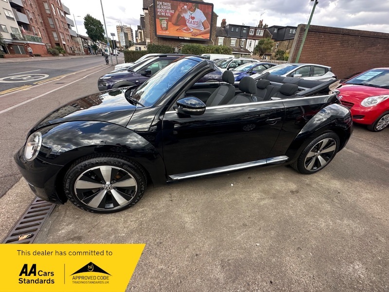 Volkswagen Beetle Design Tsi B-motion Convertible Black #2