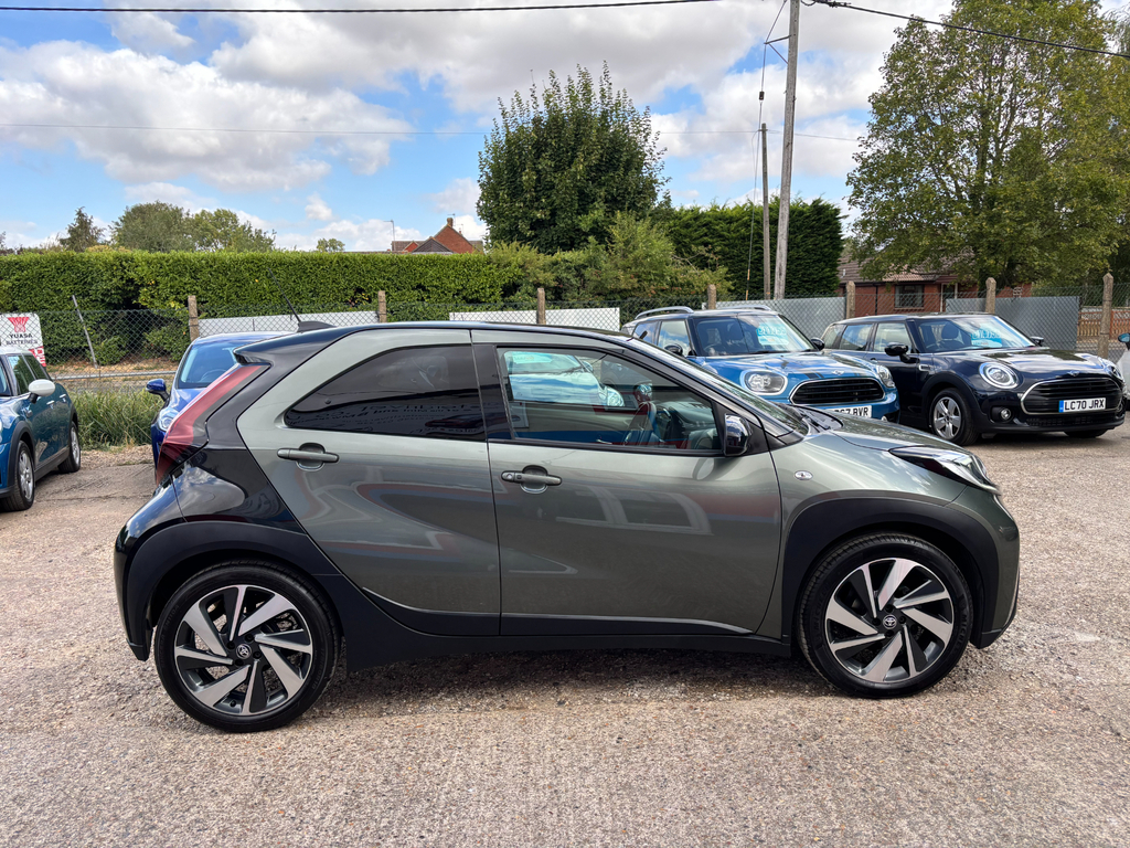 Toyota Aygo Hatchback #8