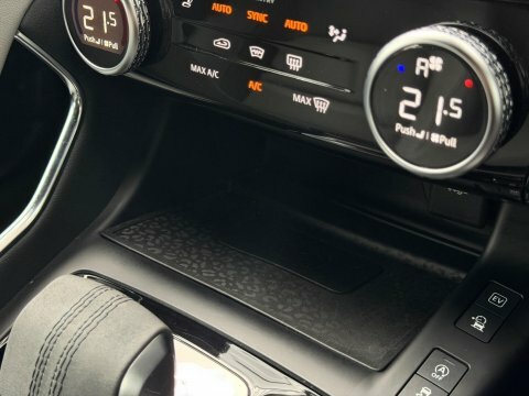 Jaguar E-Pace E-pace R-dynamic S Phev Awd A Black #21