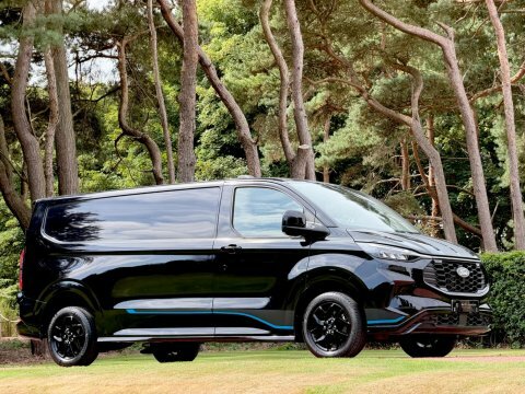 Ford Transit Custom 320 Sport L2h1 Black
