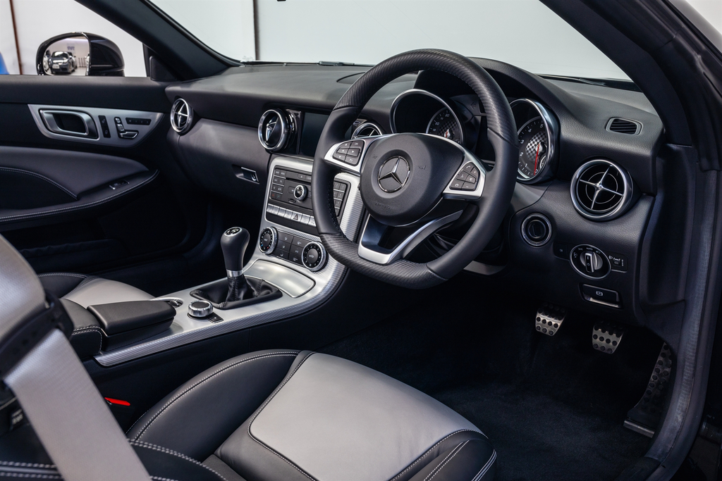 Mercedes-Benz SLC Final Edition Black #8