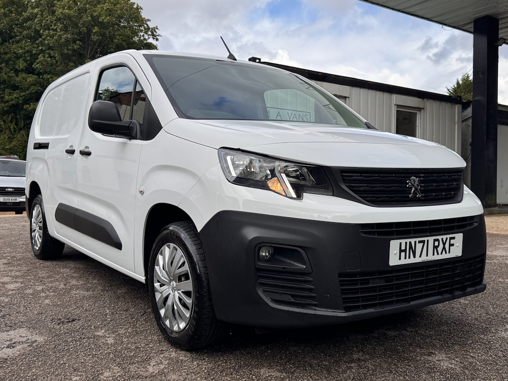 Peugeot Partner 1.5L Bluehdi Professional Premium L2 White