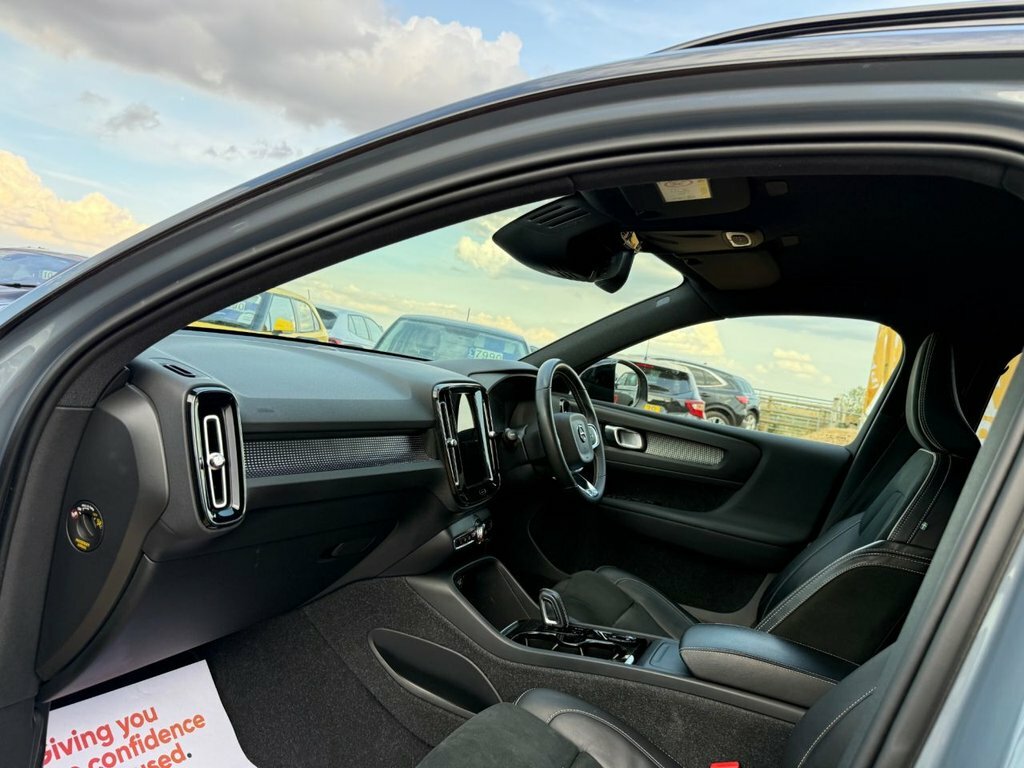Volvo XC40 1.5L R-design WA21MZE Grey #4
