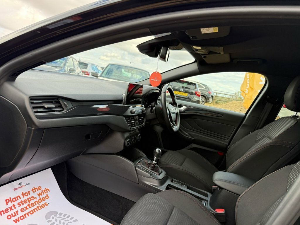 Ford Focus 1L St-line Edition FG21ZXR Black #4