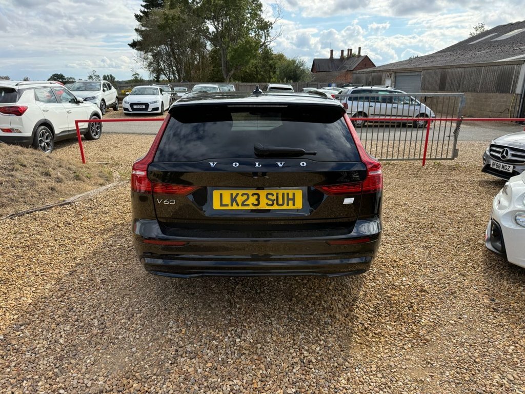 Volvo V60 2L Plus Black #6