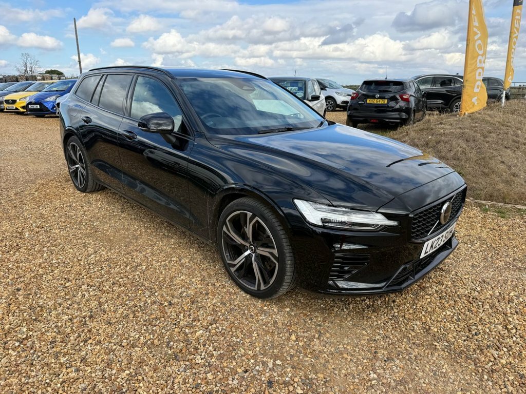 Volvo V60 2L Plus Black