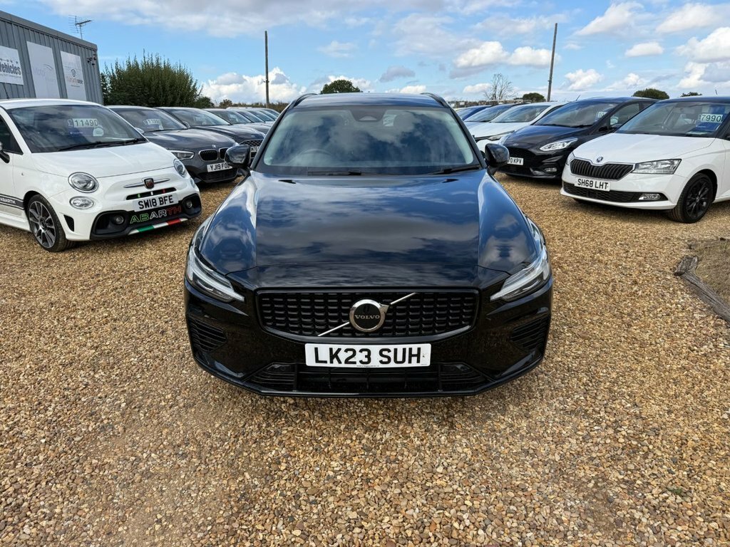 Volvo V60 2L Plus Black #2