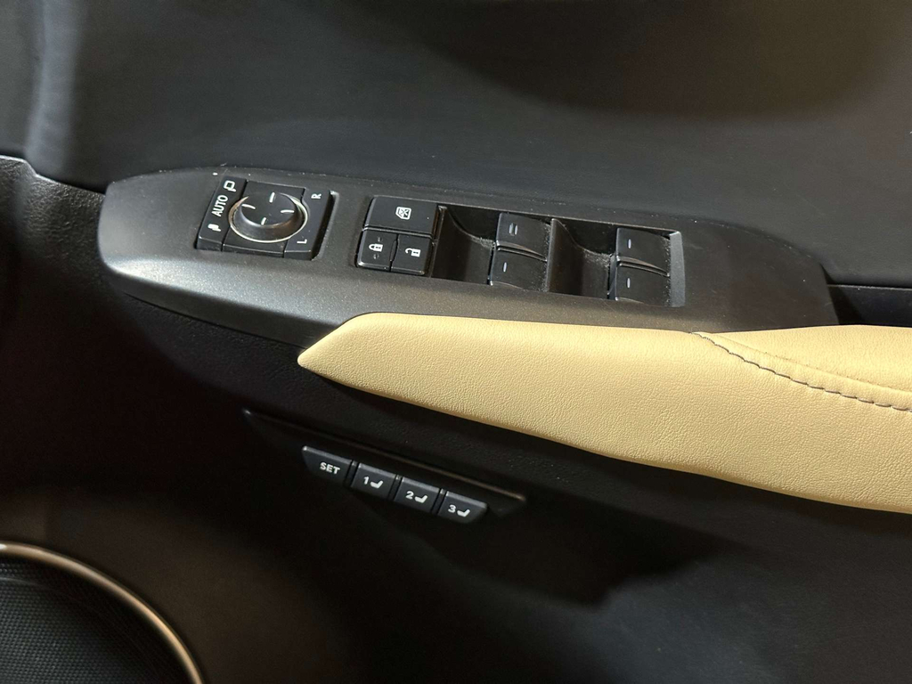Lexus NX  White #32