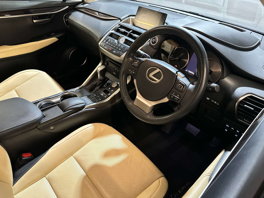 Lexus NX  White #26