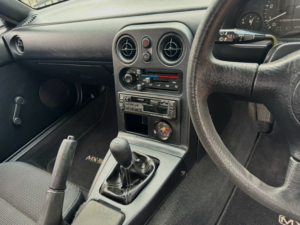 Mazda MX-5 Harvard Silver #13