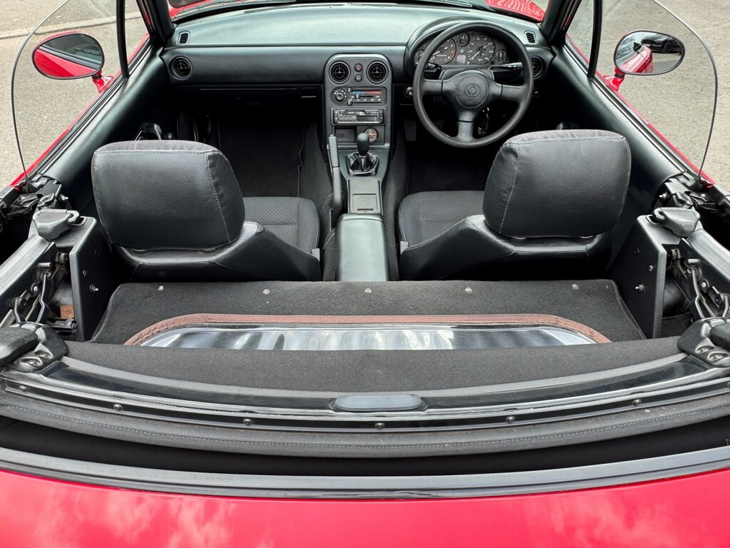 Mazda MX-5 Harvard Silver #18