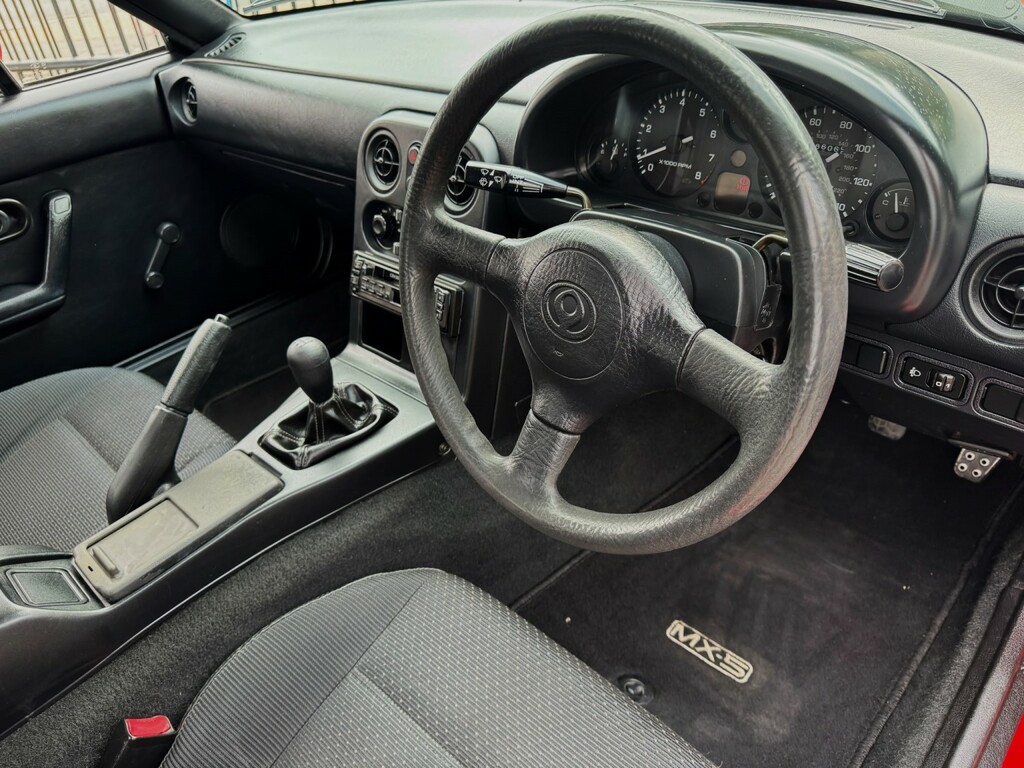 Mazda MX-5 Harvard Silver #20