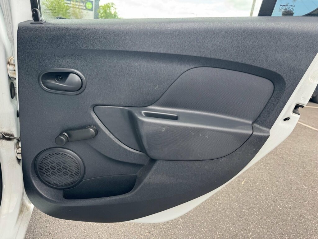 Dacia Sandero 1.5 Laureate Dci 90 Bhp Grey #16