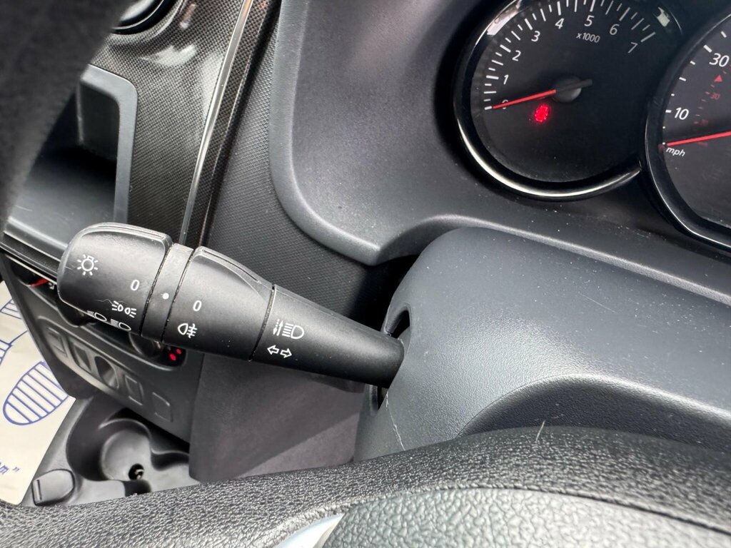 Dacia Sandero 1.5 Laureate Dci 90 Bhp Grey #14