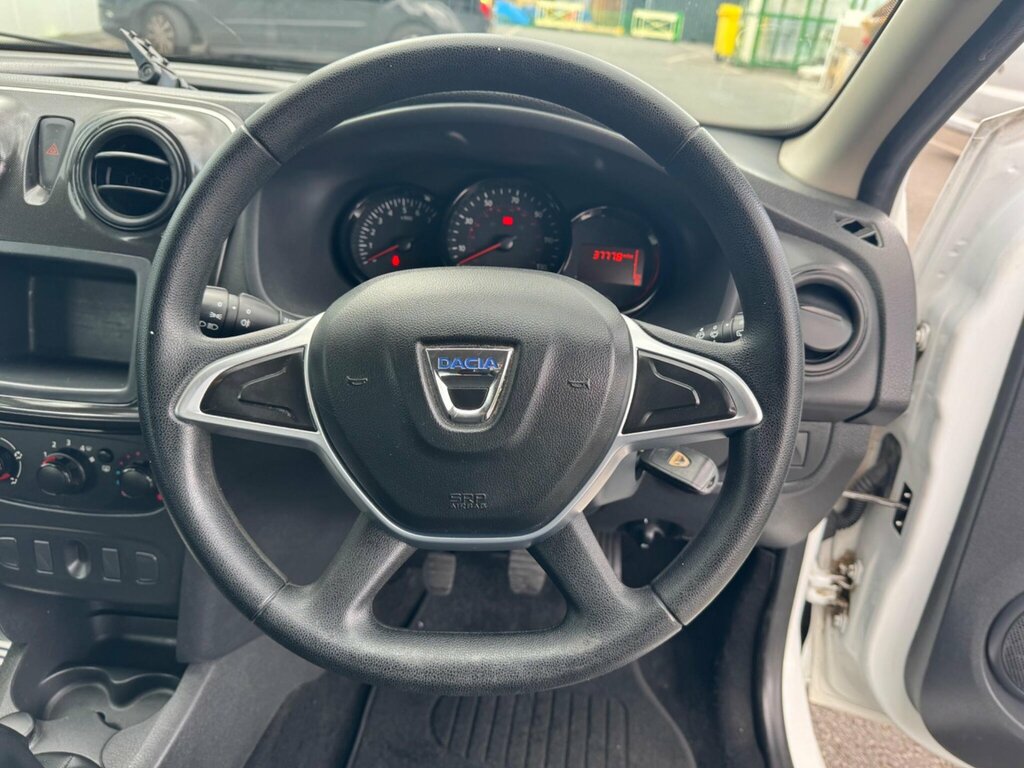 Dacia Sandero 1.5 Laureate Dci 90 Bhp Grey #20