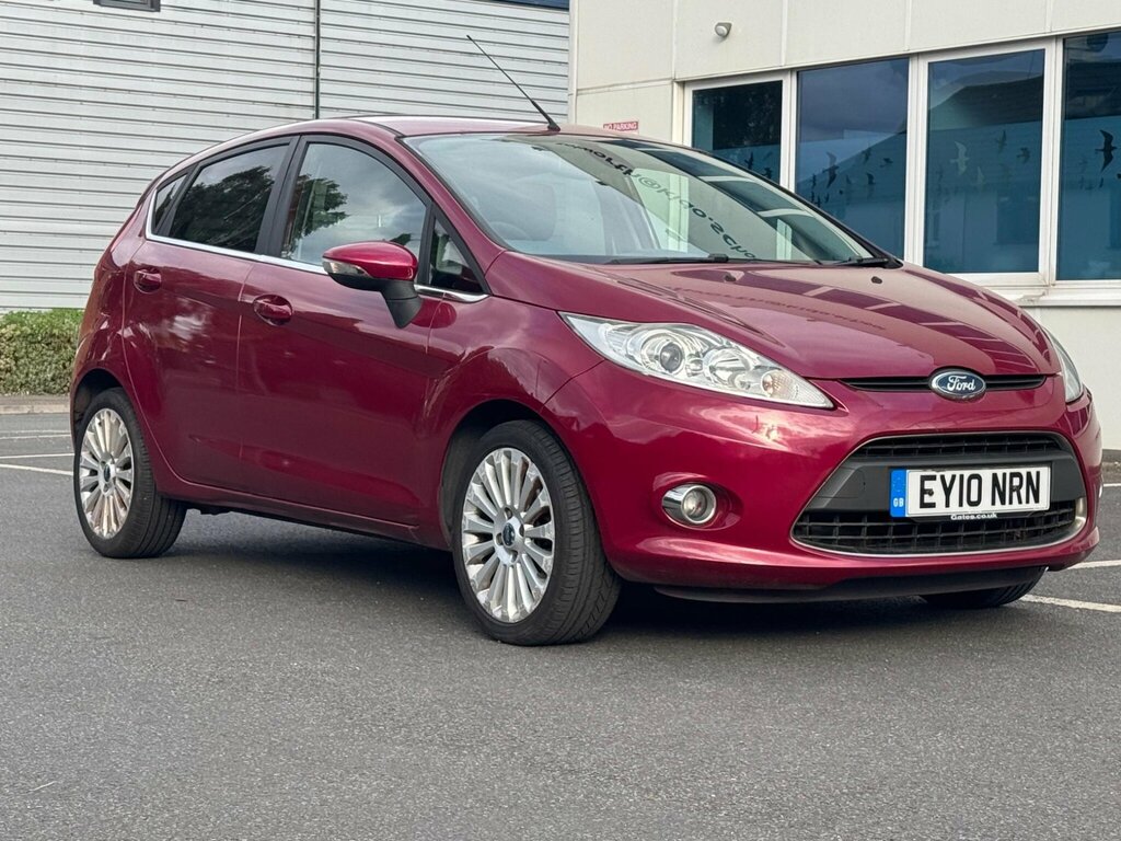 Ford Fiesta 1.6 Titanium Red