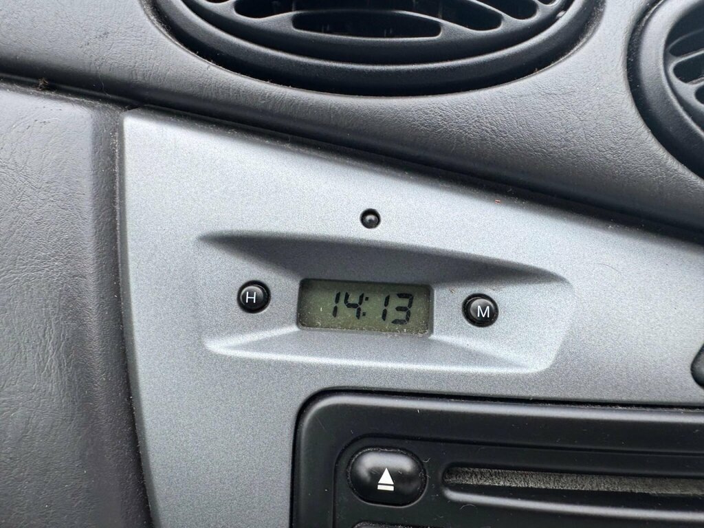 Ford Focus LX Silver #15
